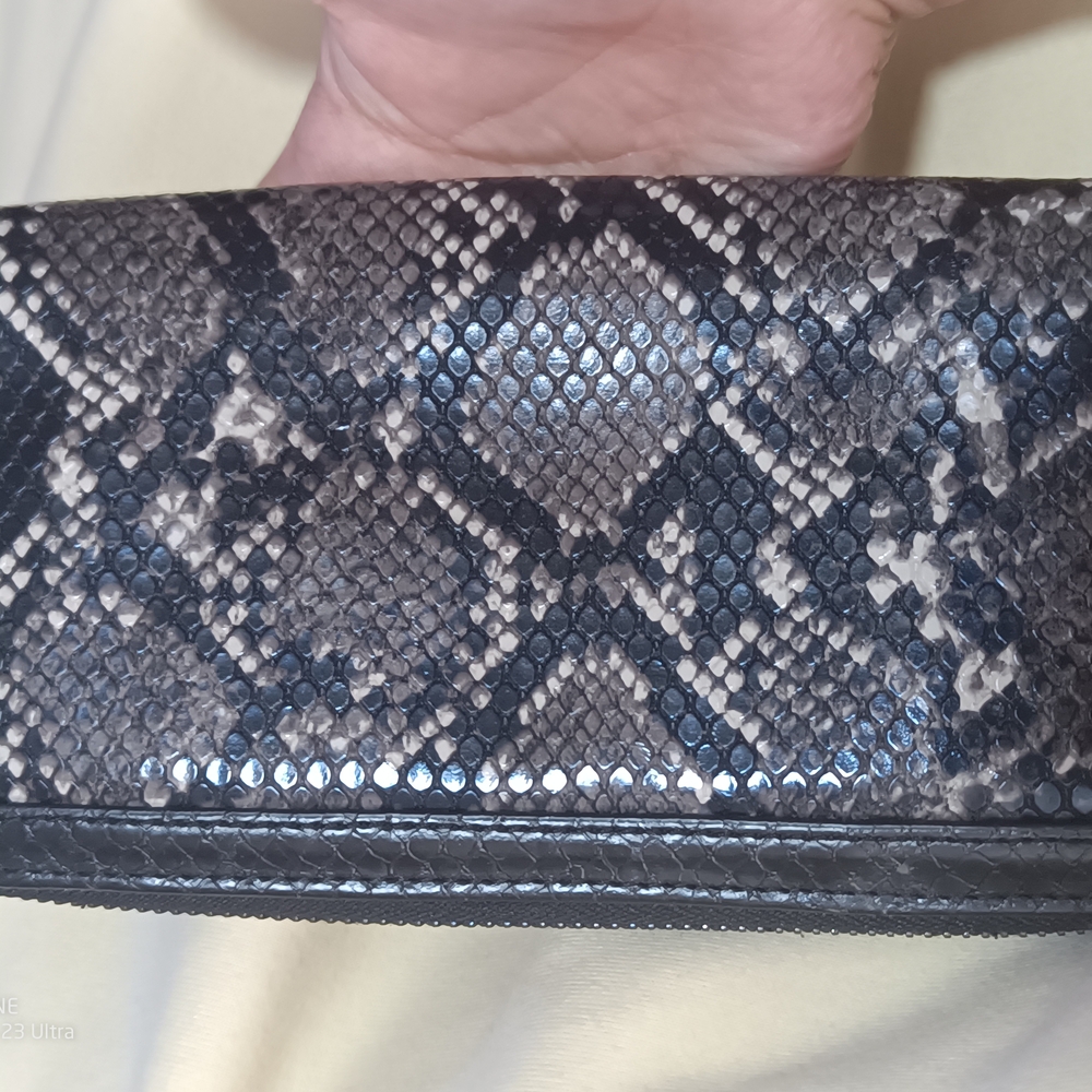 Simply Vera Wang Snakeskin Wallet